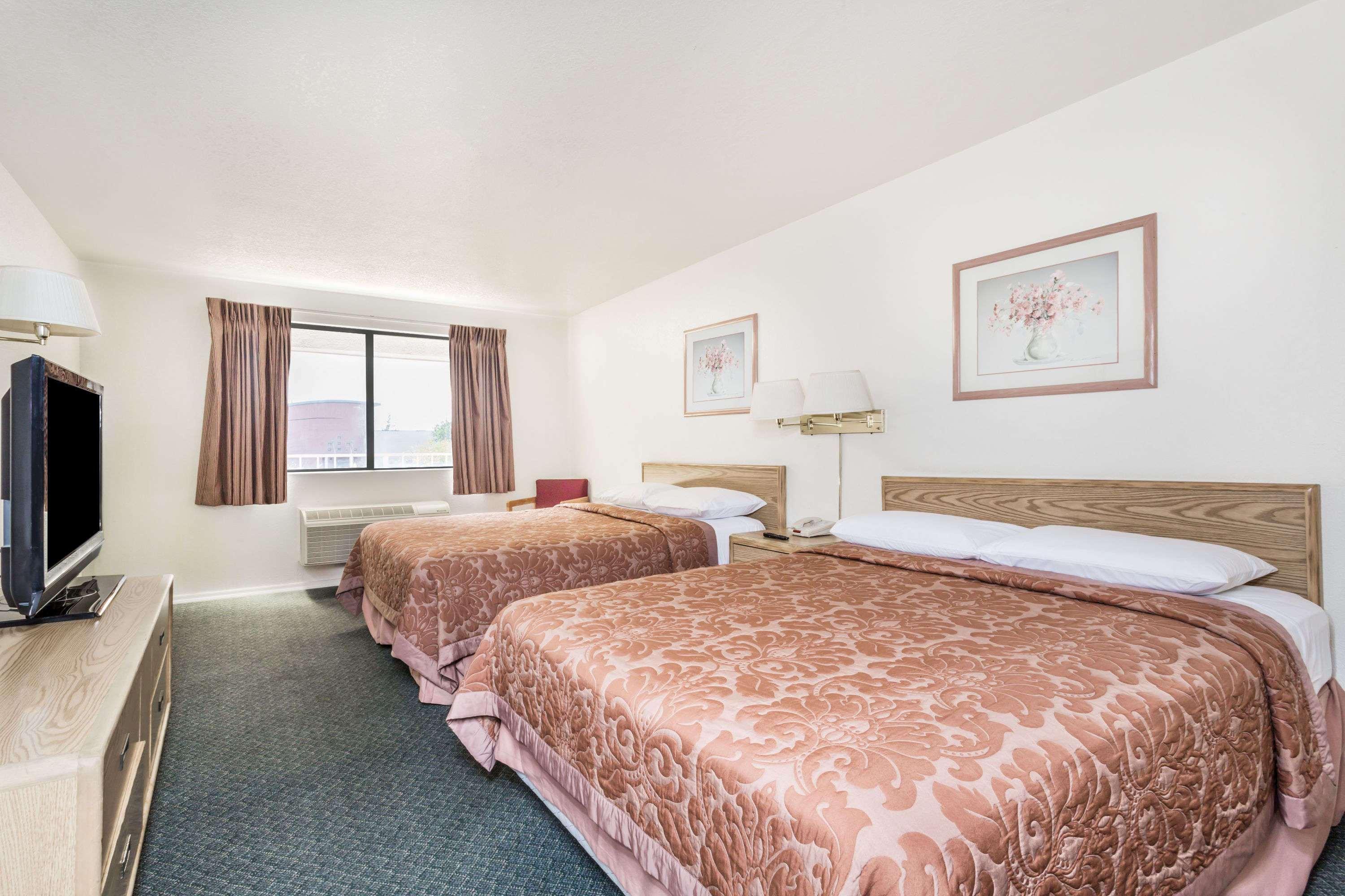 Super 8 By Wyndham Phoenix Metro North Extérieur photo